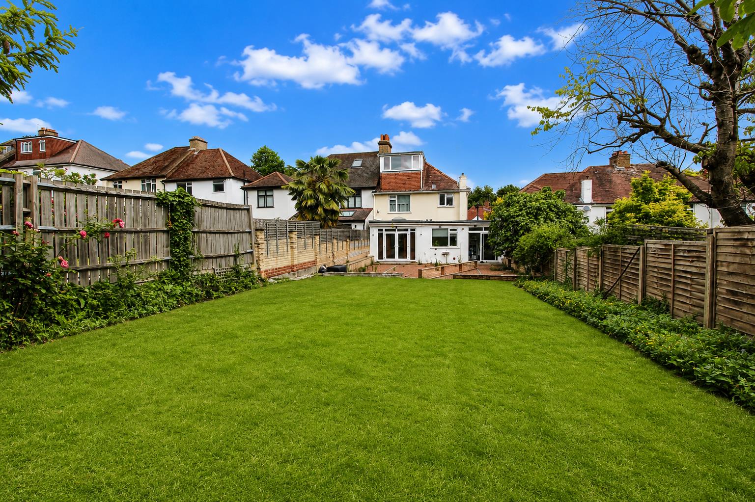 4 bed property in Downside Road, South Sutton